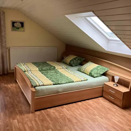 Ferienwohnung Haus Elfriede Neukirchen beim Heiligen Blut Exterior photo
